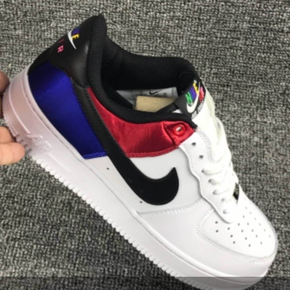 Nikes❤️💙